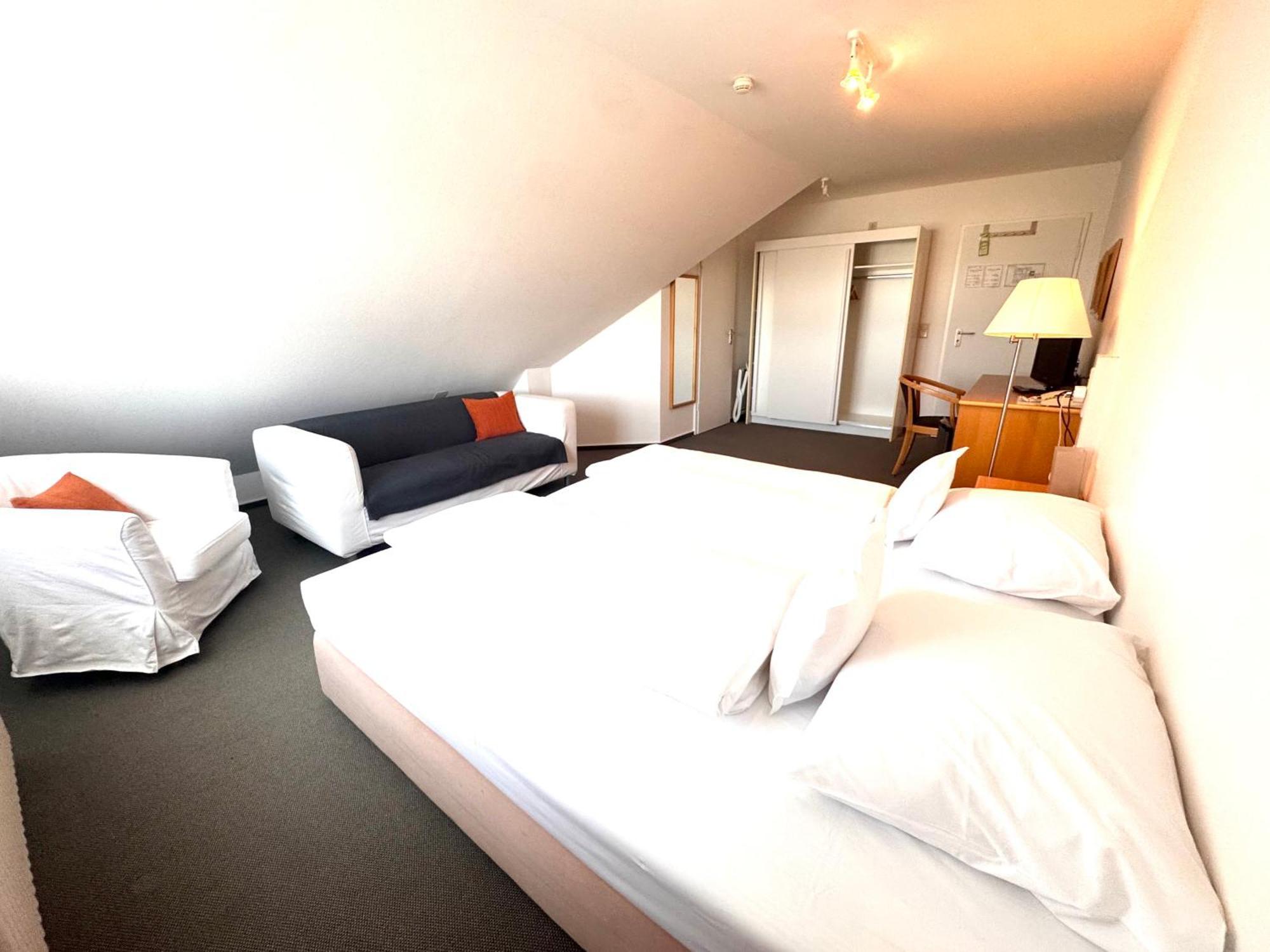 Kirchers Park & Wellnesshotel Kaiserstuhl Garni Endingen am Kaiserstuhl Ngoại thất bức ảnh