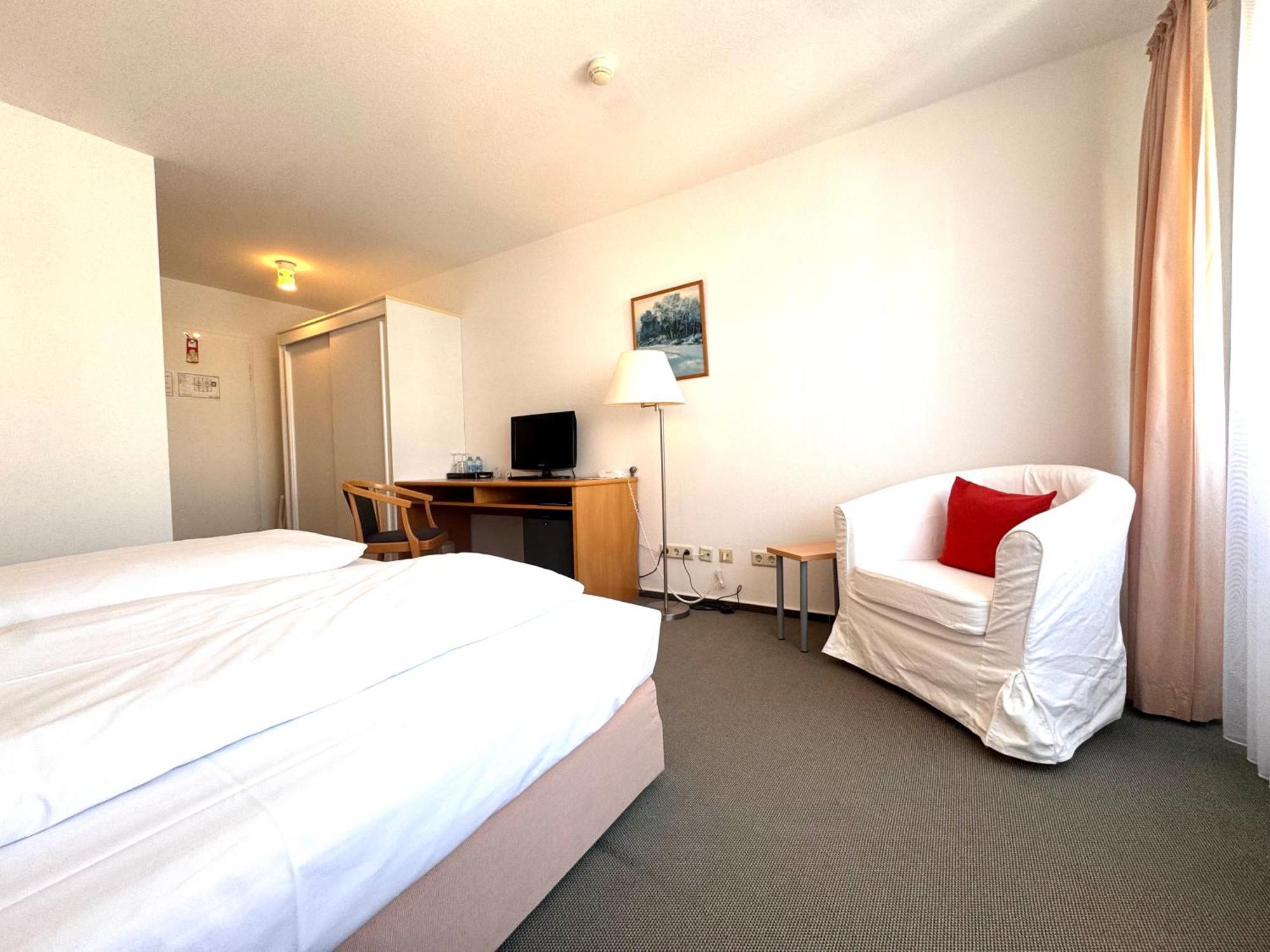 Kirchers Park & Wellnesshotel Kaiserstuhl Garni Endingen am Kaiserstuhl Ngoại thất bức ảnh