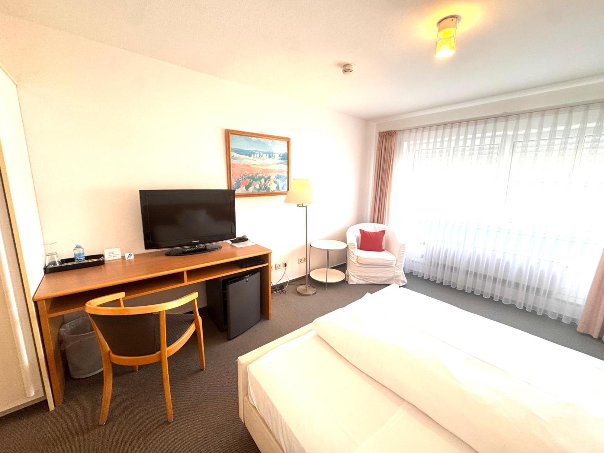 Kirchers Park & Wellnesshotel Kaiserstuhl Garni Endingen am Kaiserstuhl Ngoại thất bức ảnh