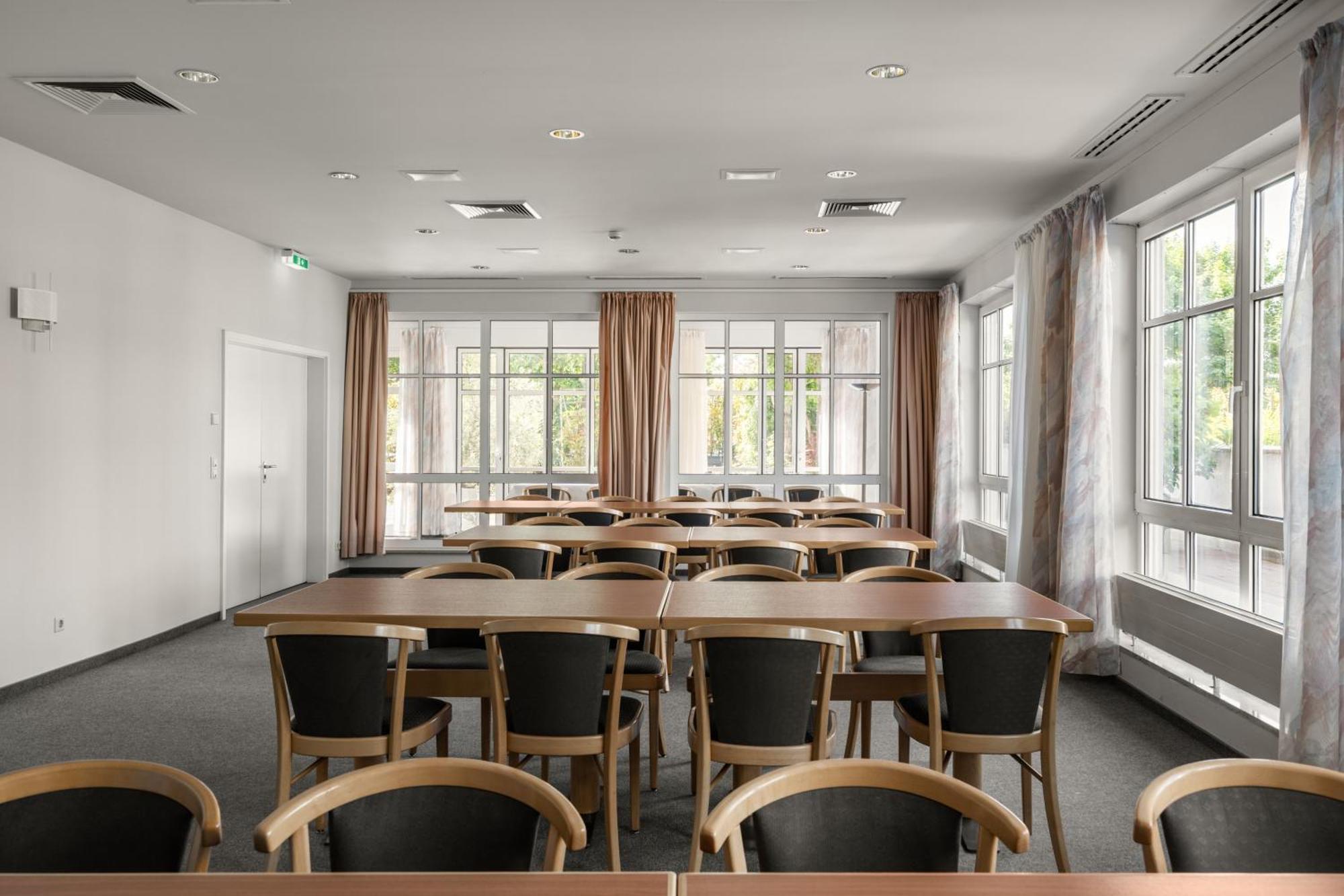 Kirchers Park & Wellnesshotel Kaiserstuhl Garni Endingen am Kaiserstuhl Ngoại thất bức ảnh